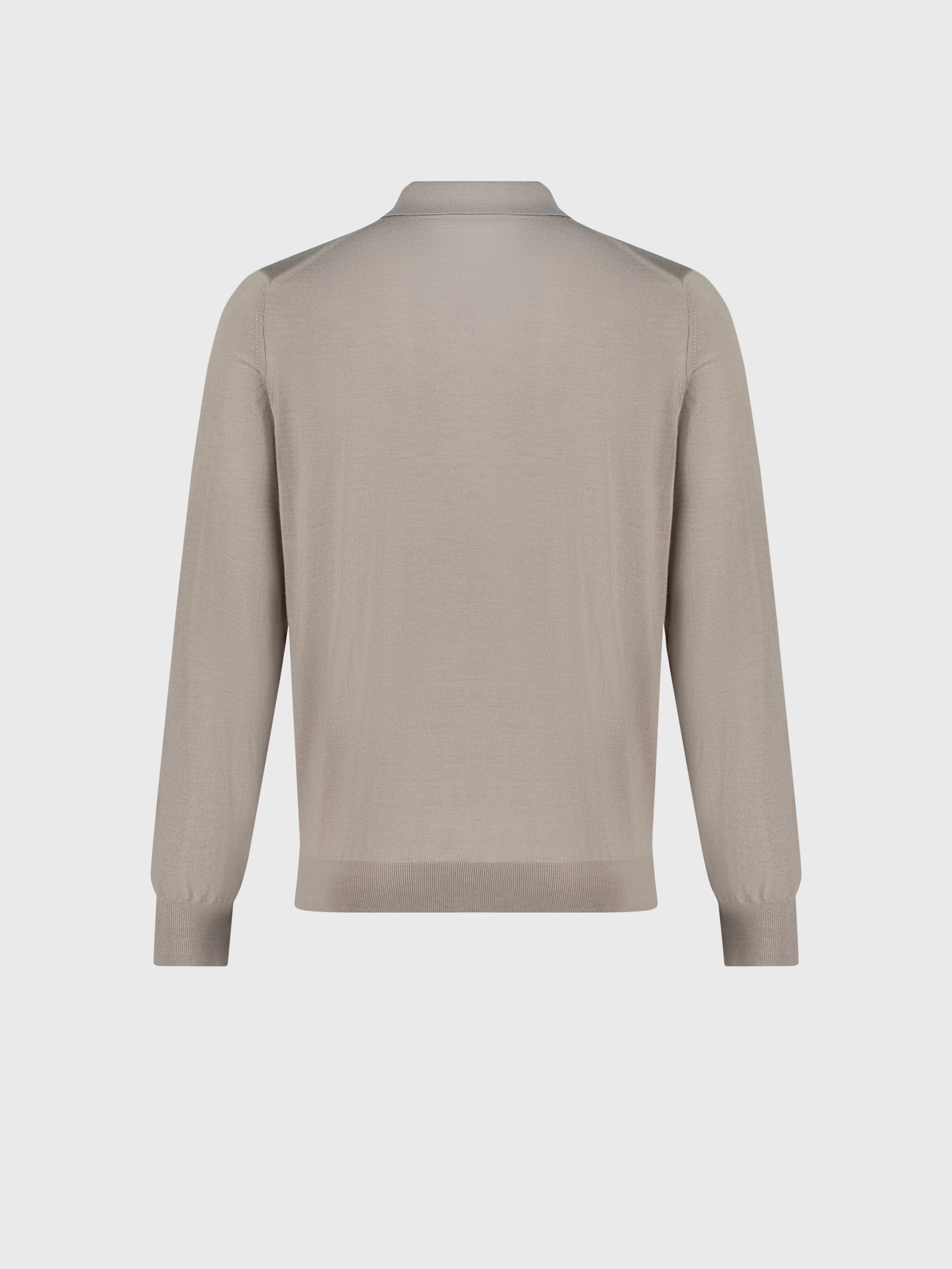 كنزة محبوكة بنقشة مزخرفة بلون أشقر فاتح