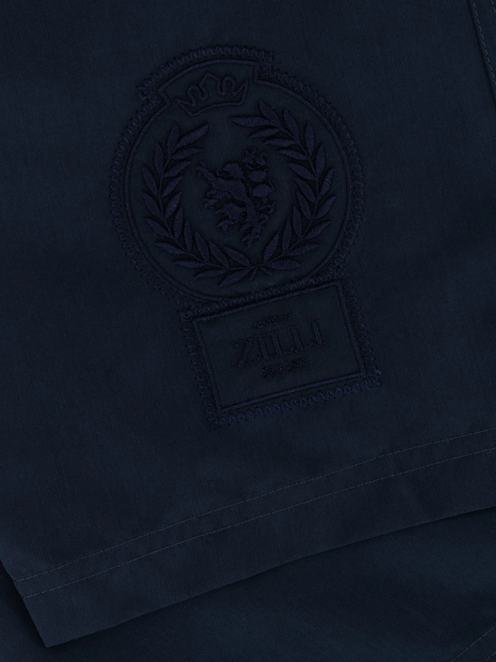 شورت سباحة مطرز بتطريز "ZILLI Crest" - أزرق كحلي