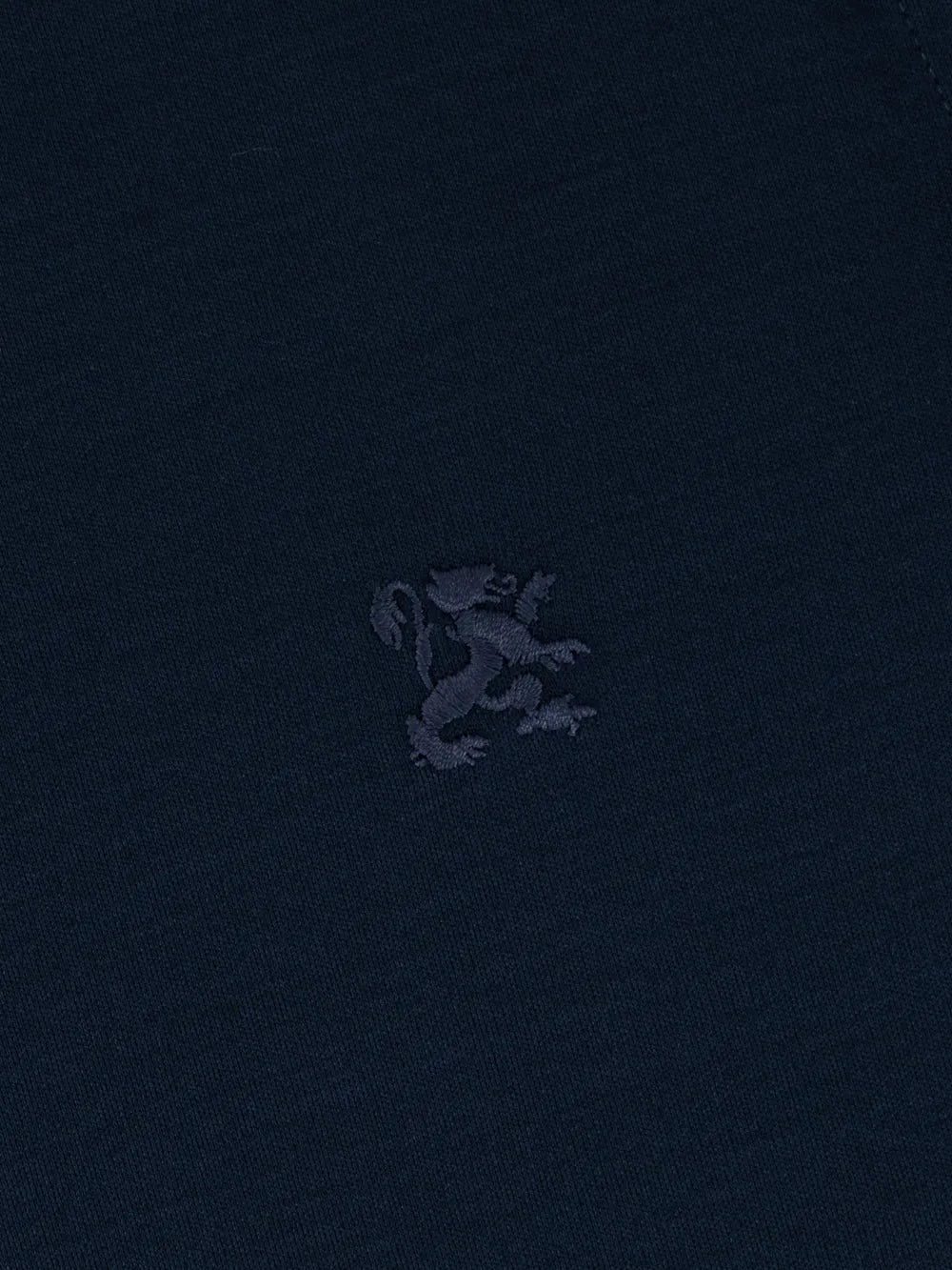 تي شيرت مطرز بتطريز أسد على الصدر - كحلي غامق