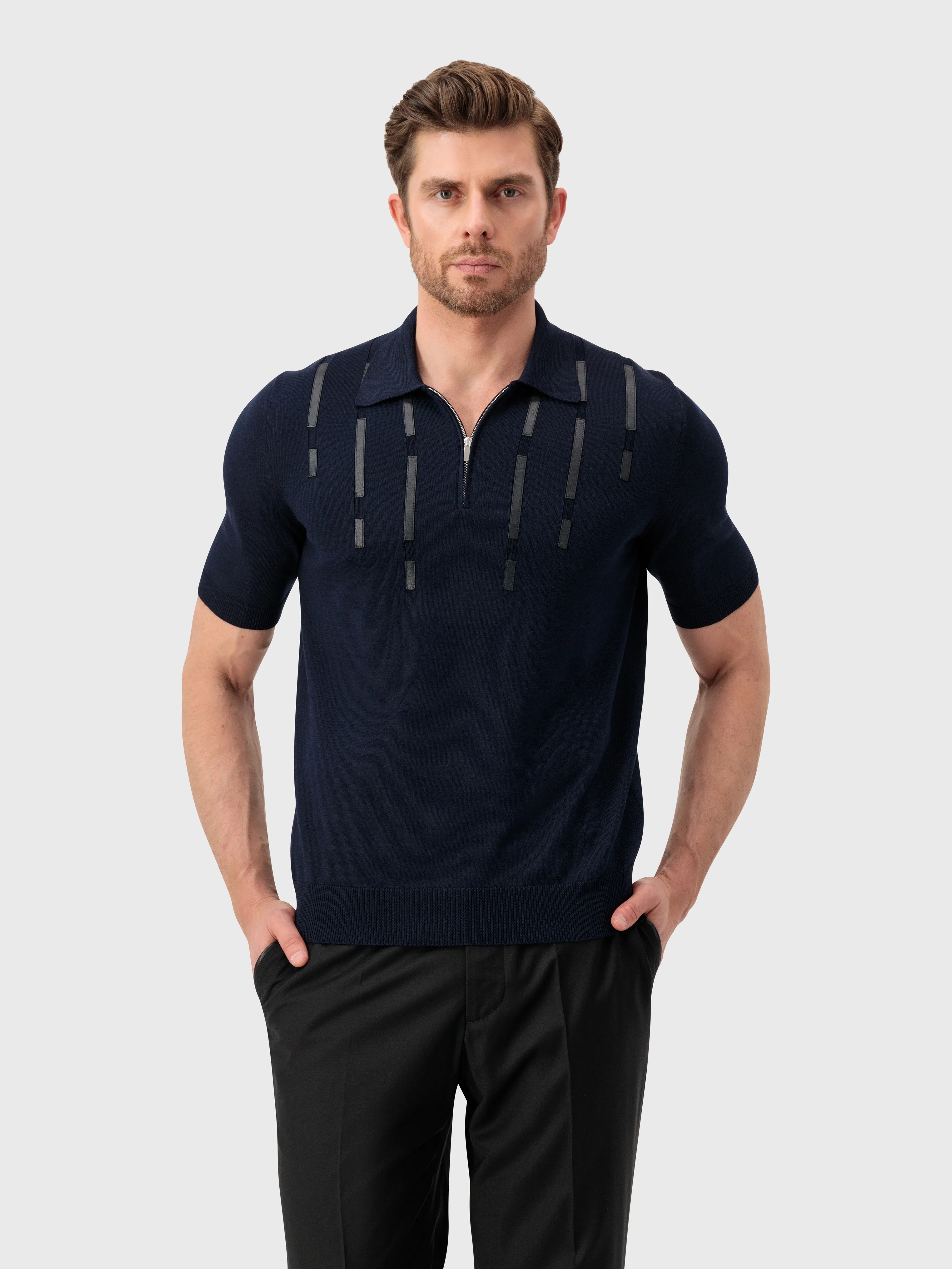 قميص بولو محبوك بنقوش هندسية حريرية - أزرق كحلي