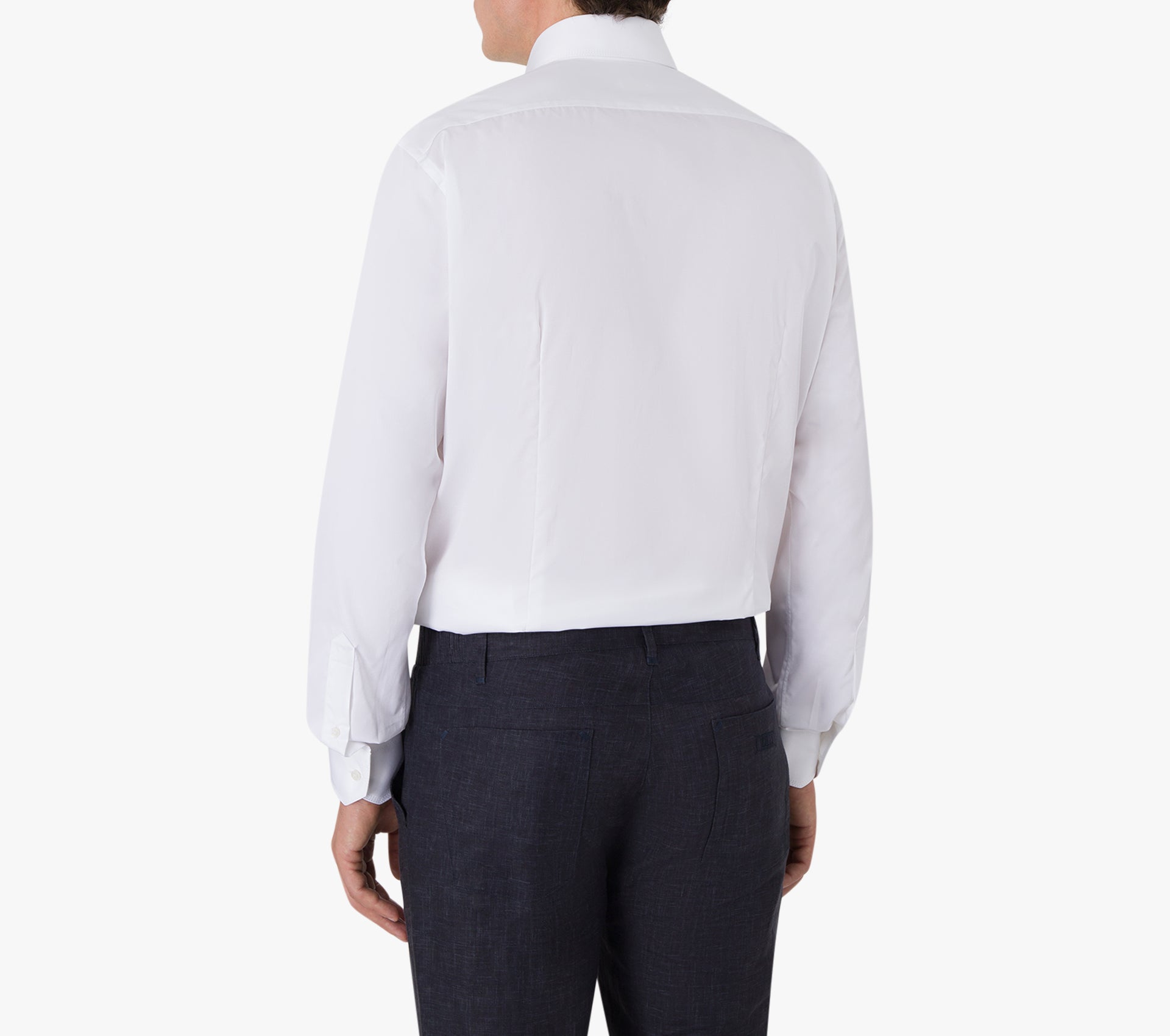 قميص بأكمام طويلة