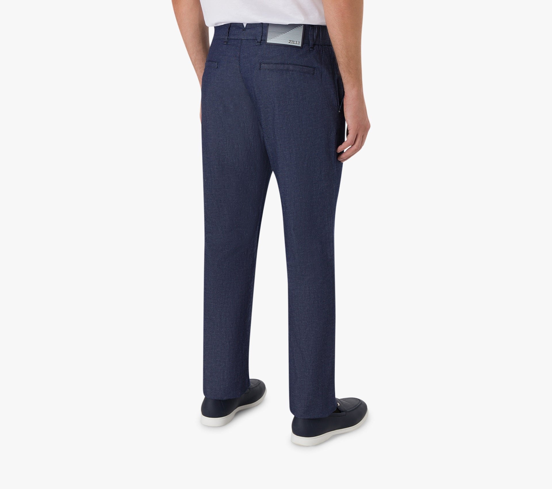 بنطلون بخصر مطاطي ضيّق بقصة ضيقة