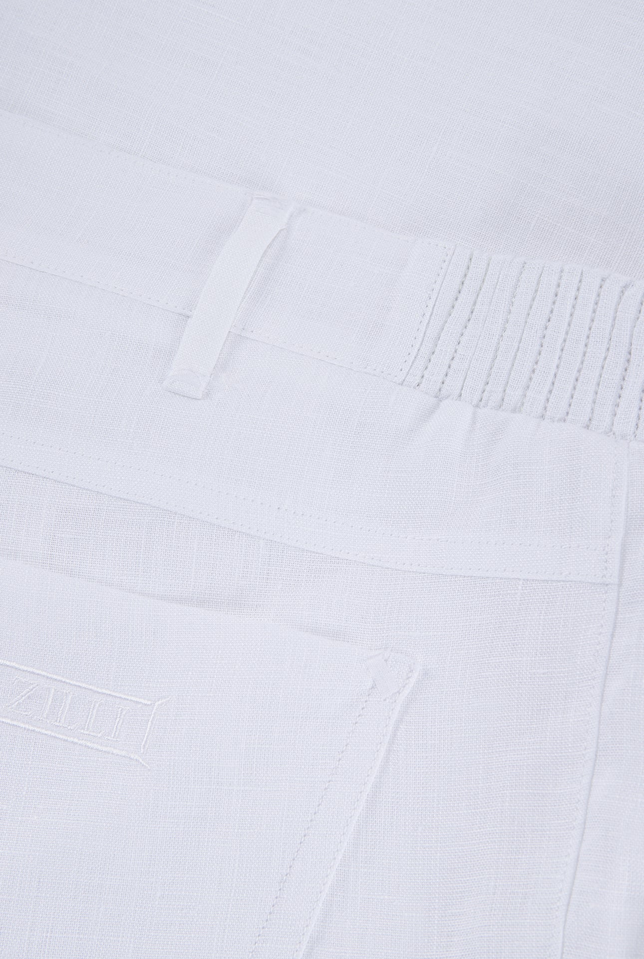 شورت كتان قصير