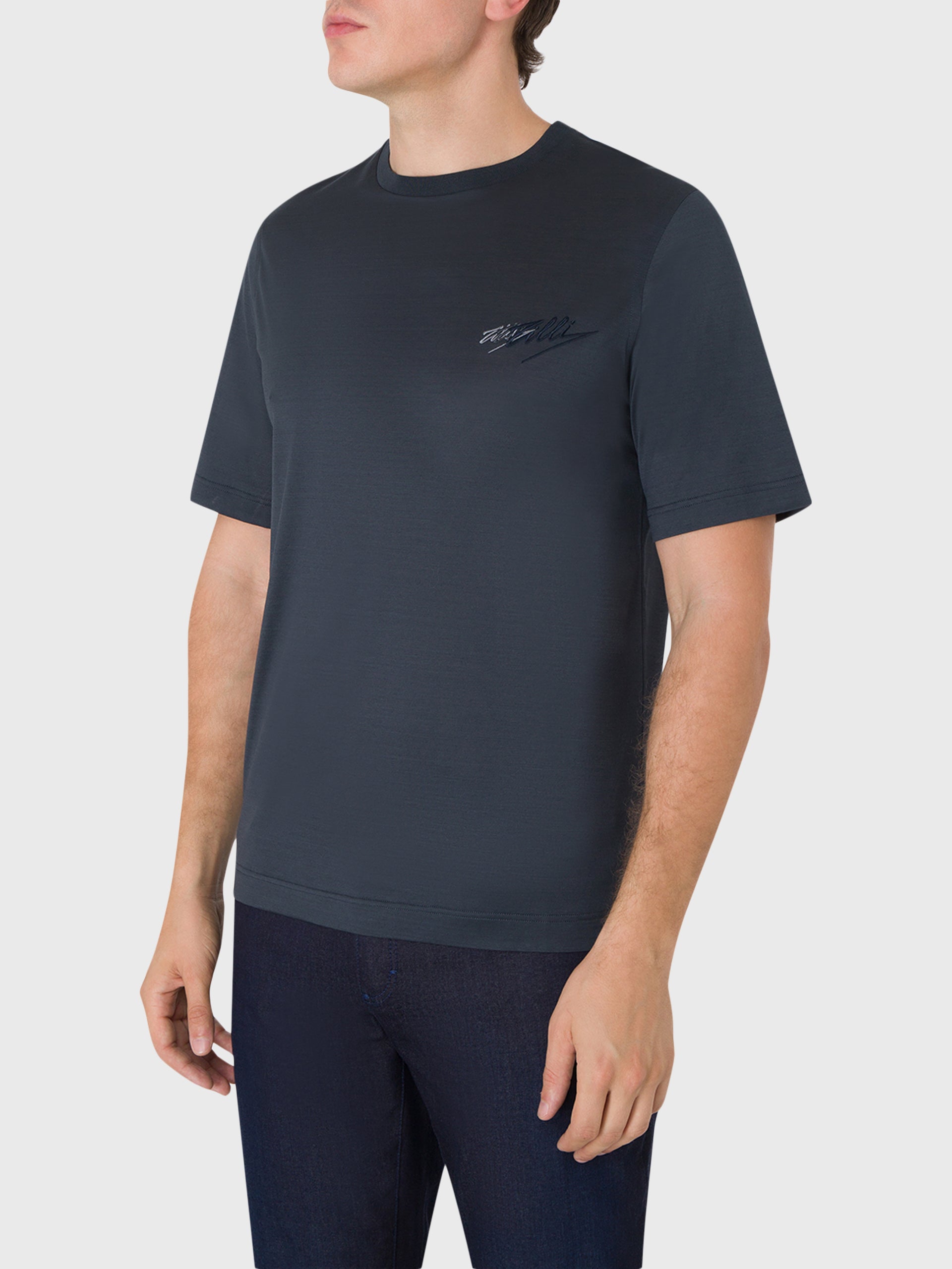 تي شيرت قطن بلمسة نهائية ساتانية