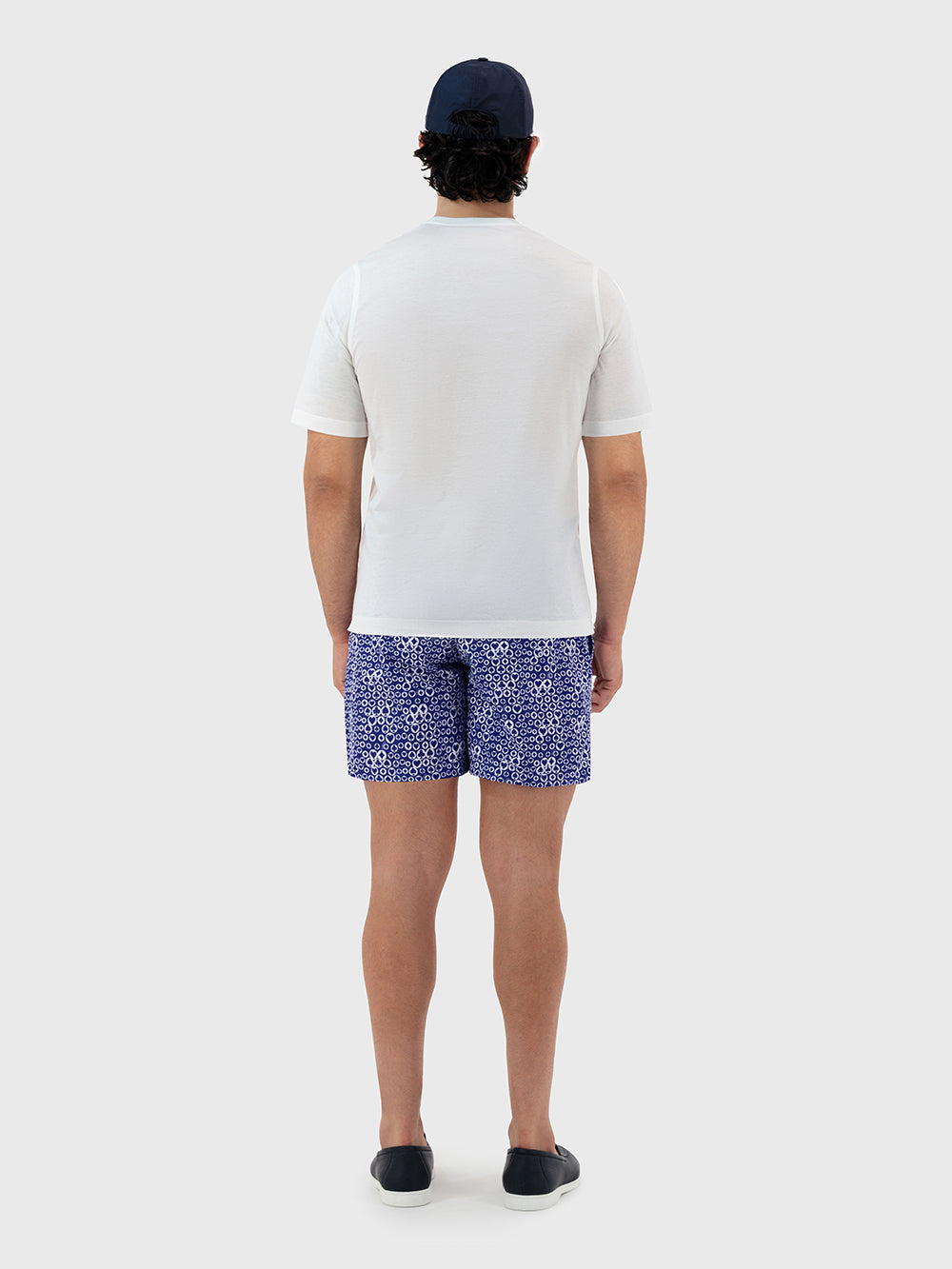 تي شيرت قطن بلمسة نهائية ساتانية من مايكرو جريفون أوف وايت