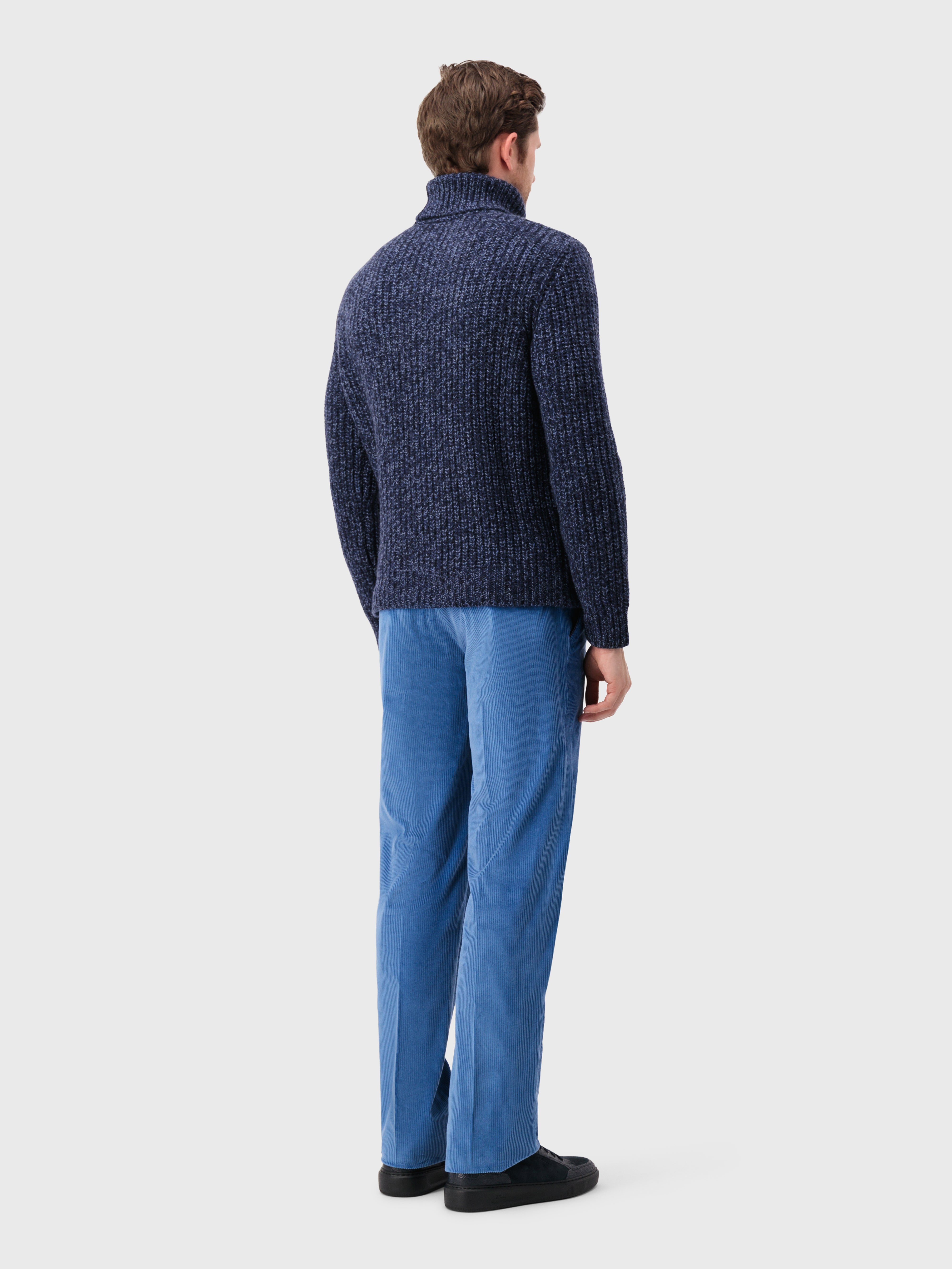 Turtleneck Knit Sweater in Cashmere Dark Navy