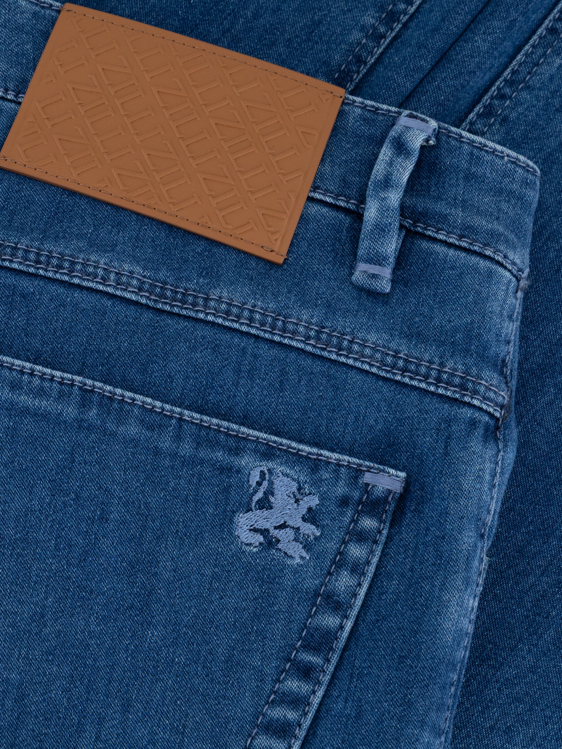 "Lion" Embroidery Denim Cotton Trousers - Blue Jeans