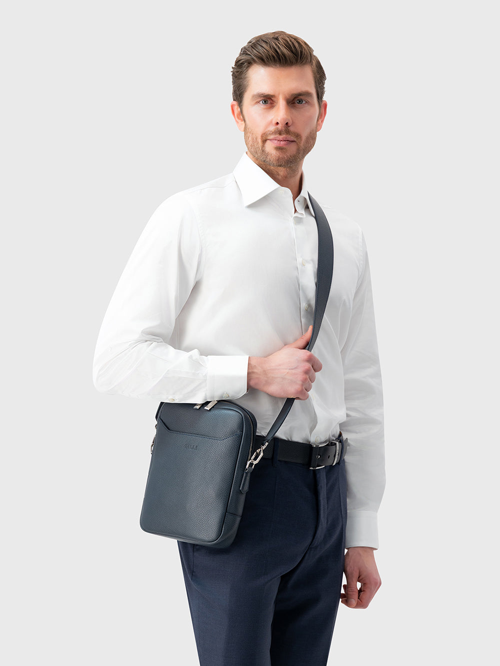 小牛皮信使包 - 深蓝色