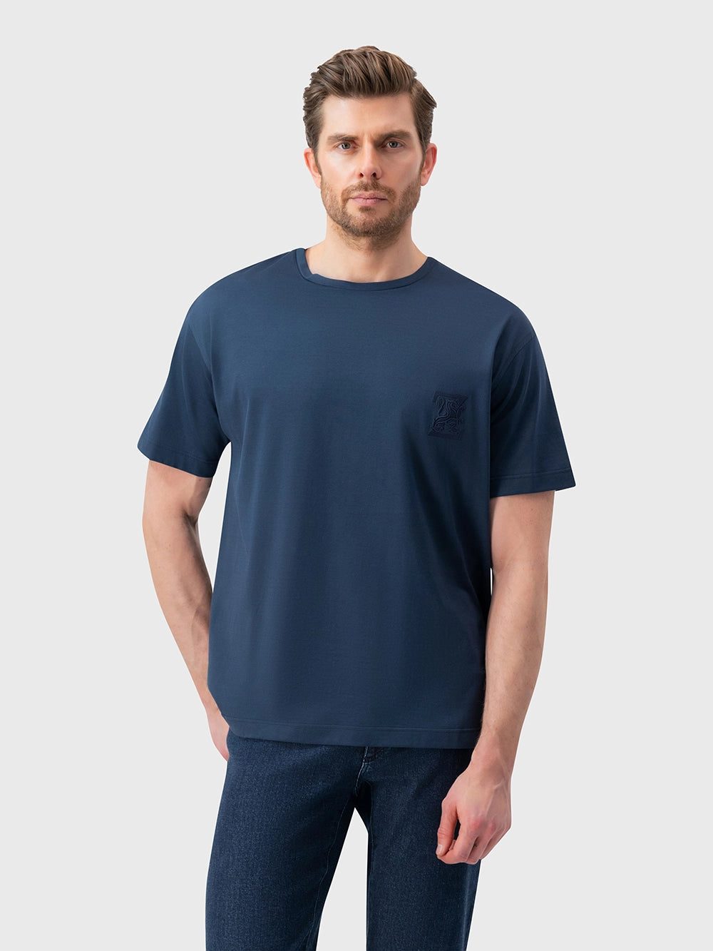 Round Neck T-Shirt with ZILLI Graphic - Dark Navy