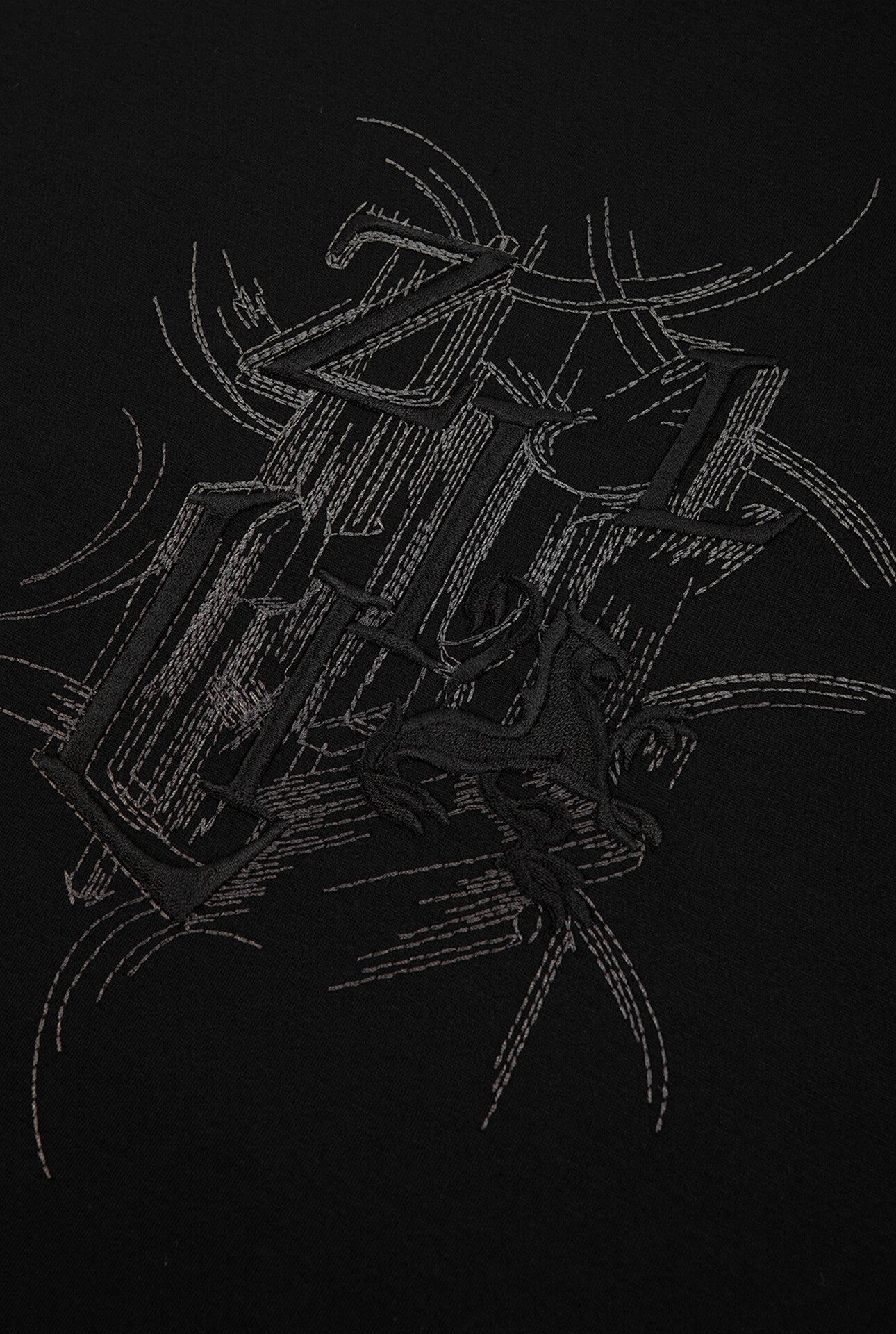 T-shirt with Zilli Art Embroidery
