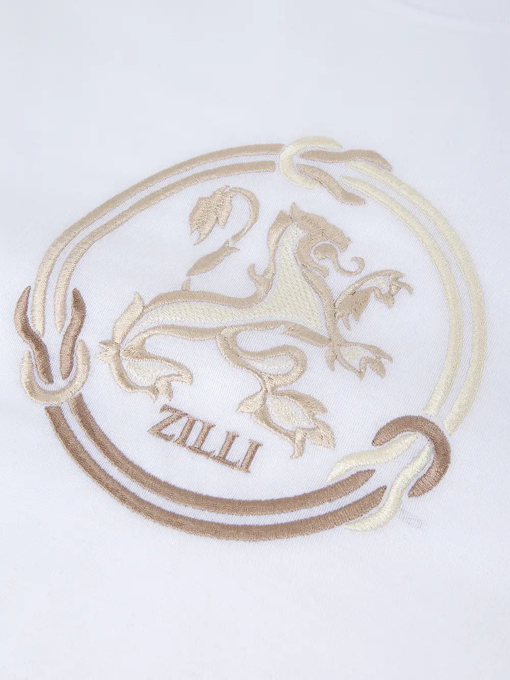 Футболка с вышивкой в виде львиного круга