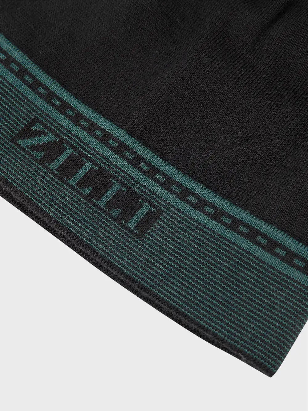 Бини из шерсти и шелка