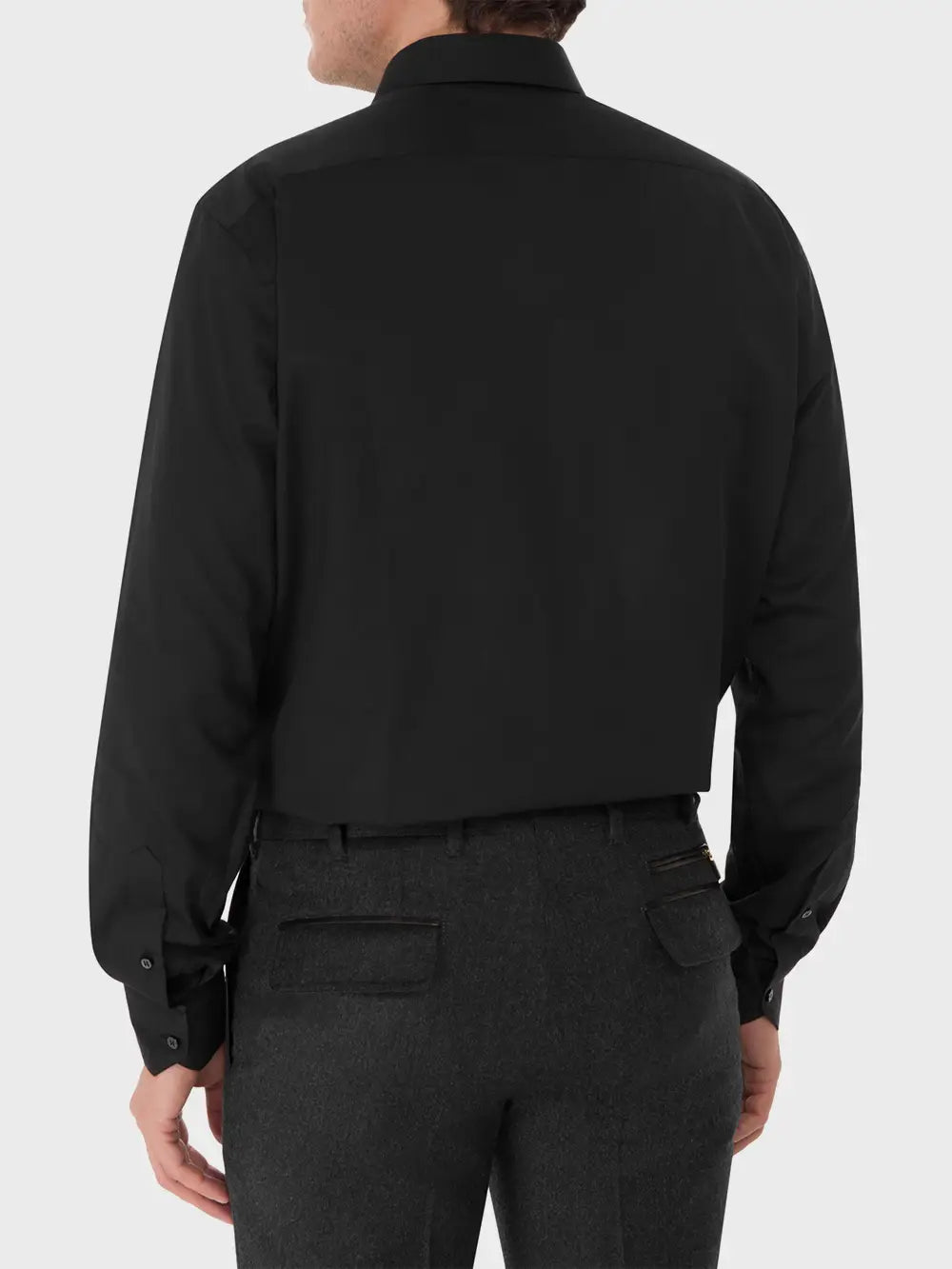 Классическая рубашка с длинными рукавами