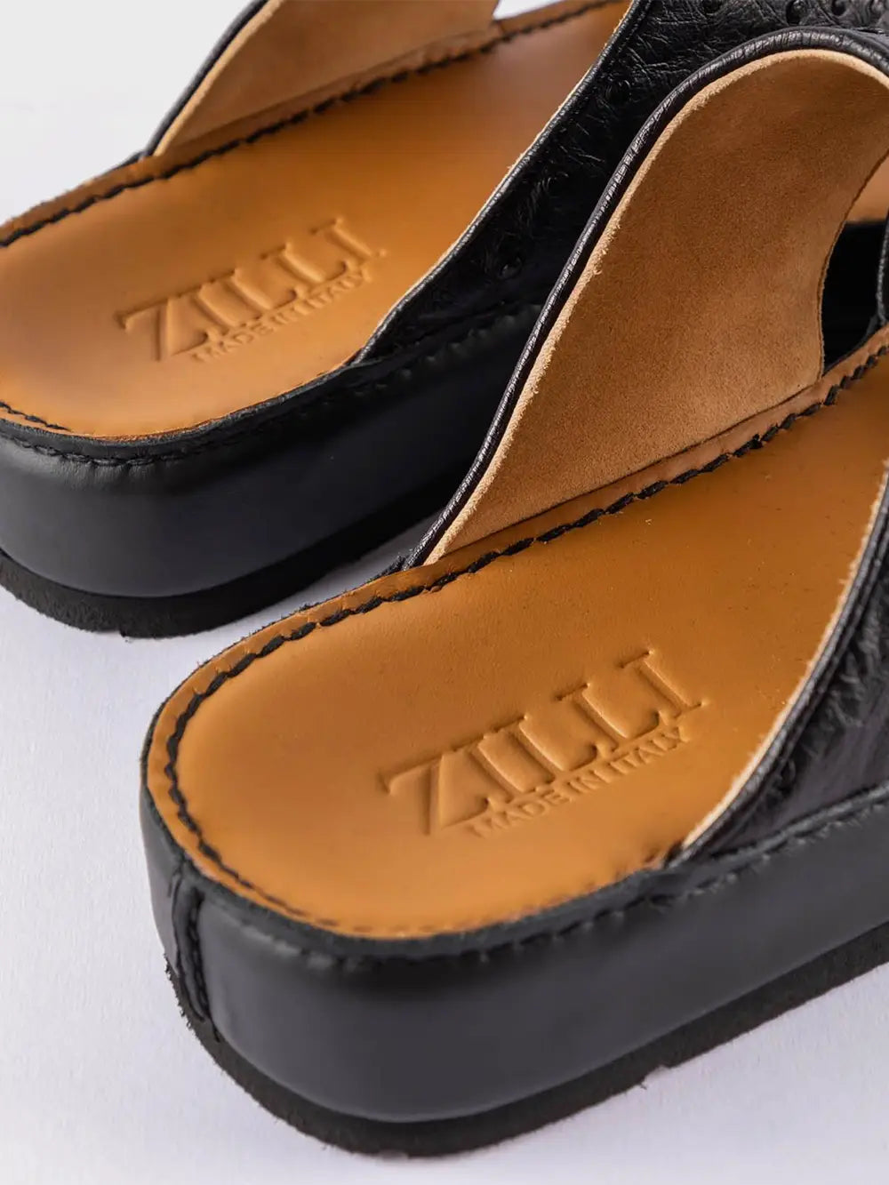 Сандалии в арабском стиле из страусиной кожи