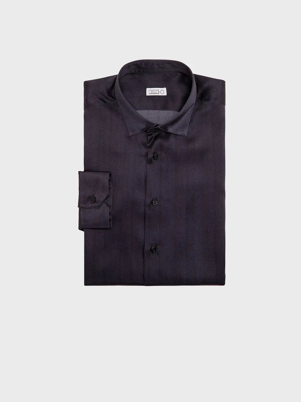 Классическая шелковая рубашка с длинными рукавами