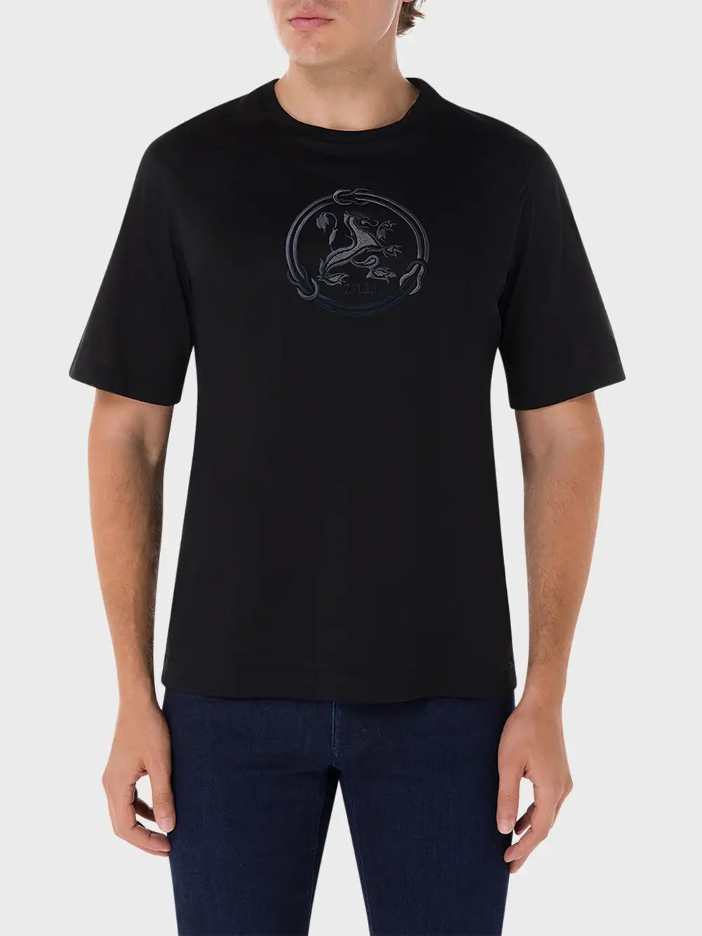 Черная футболка Zilli с вышивкой в виде львиного круга