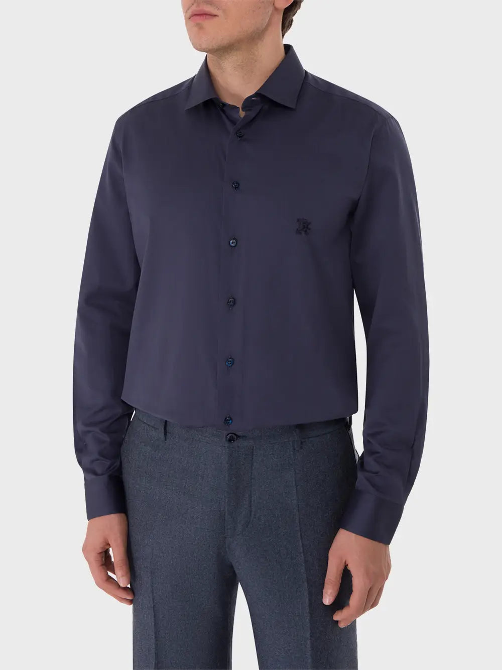 Классическая рубашка с длинными рукавами