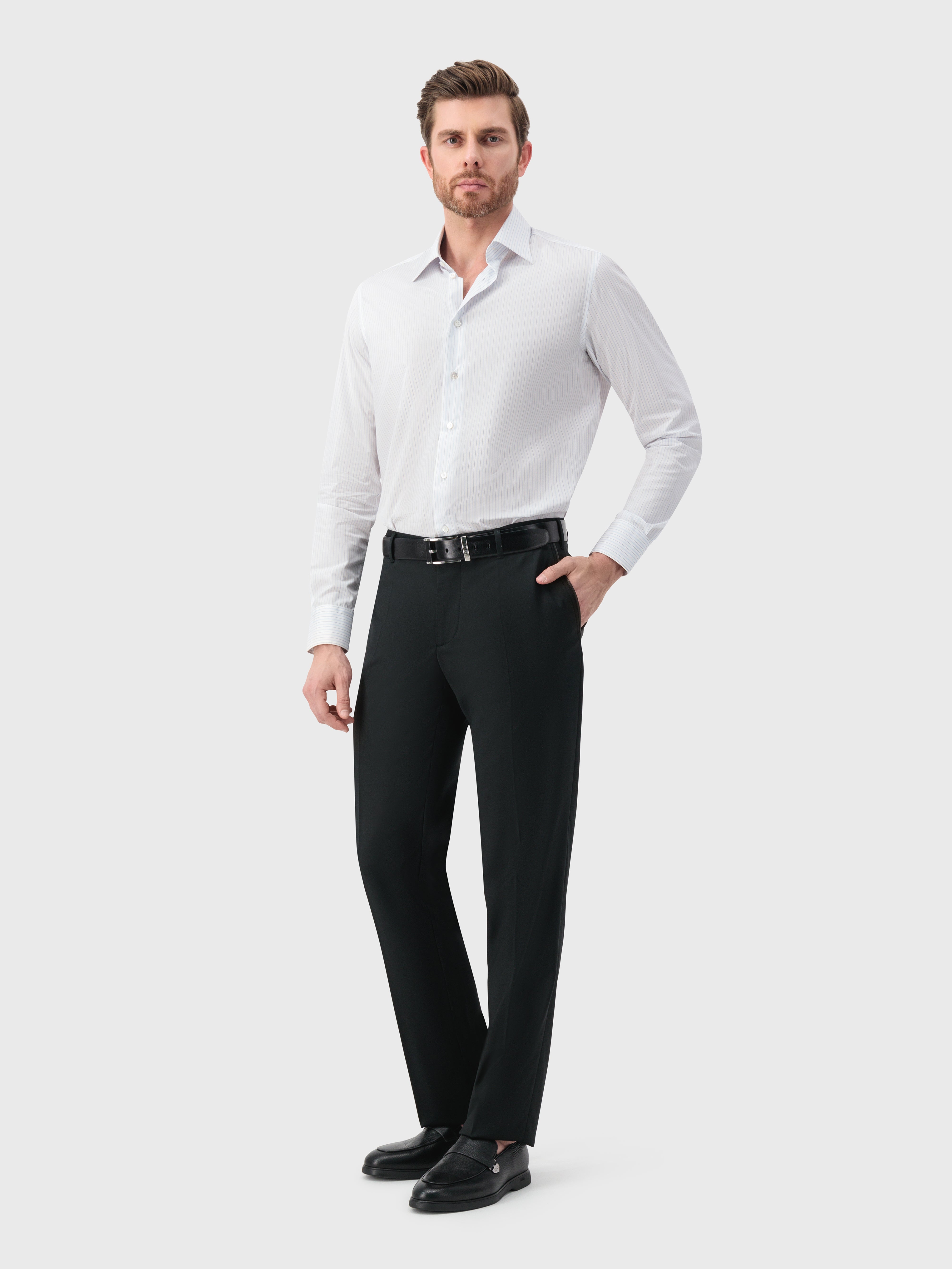 Рубашка в тонкую полоску светло-голубая