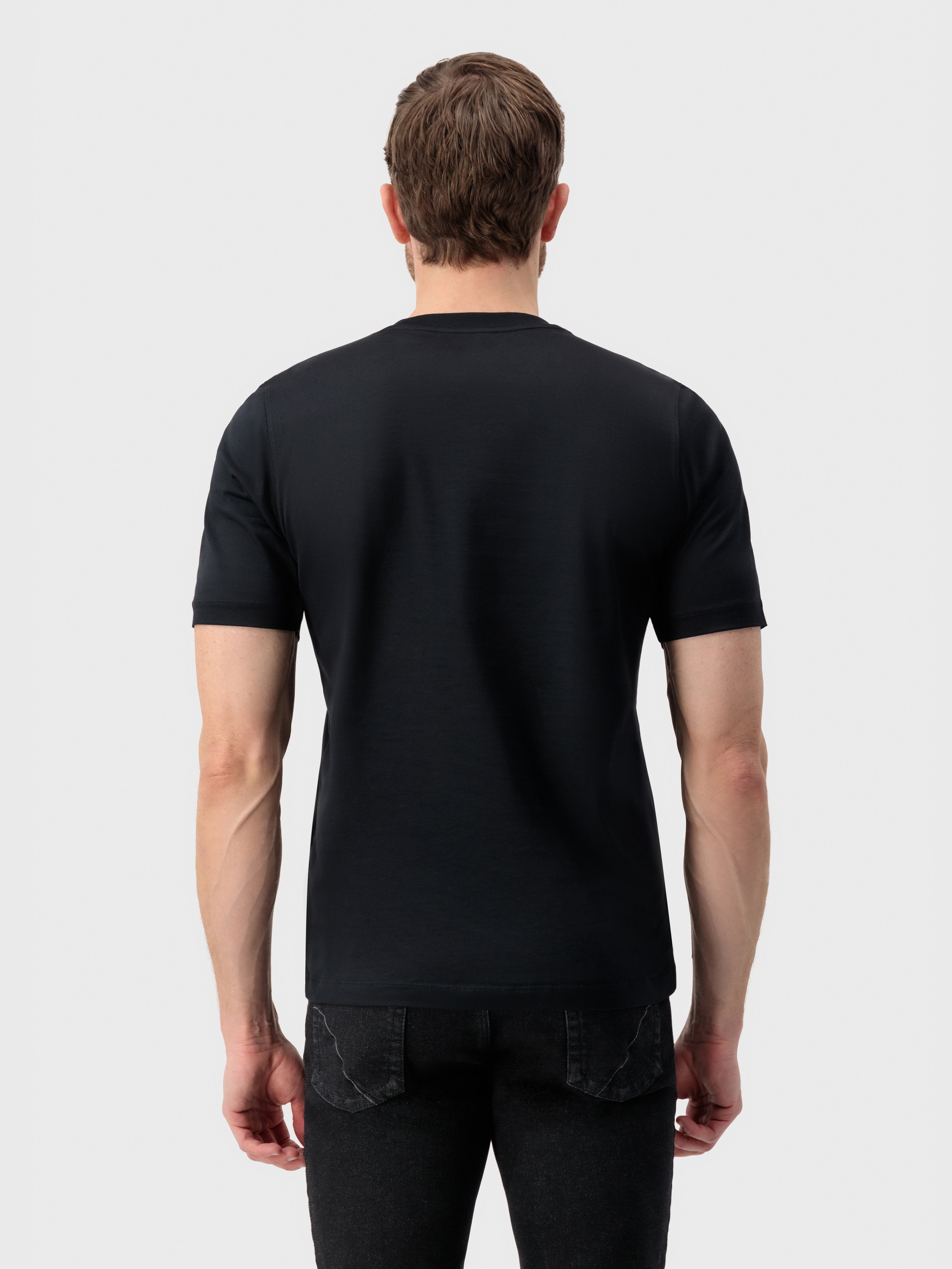 Футболка с вышивкой в виде четырех полос черная