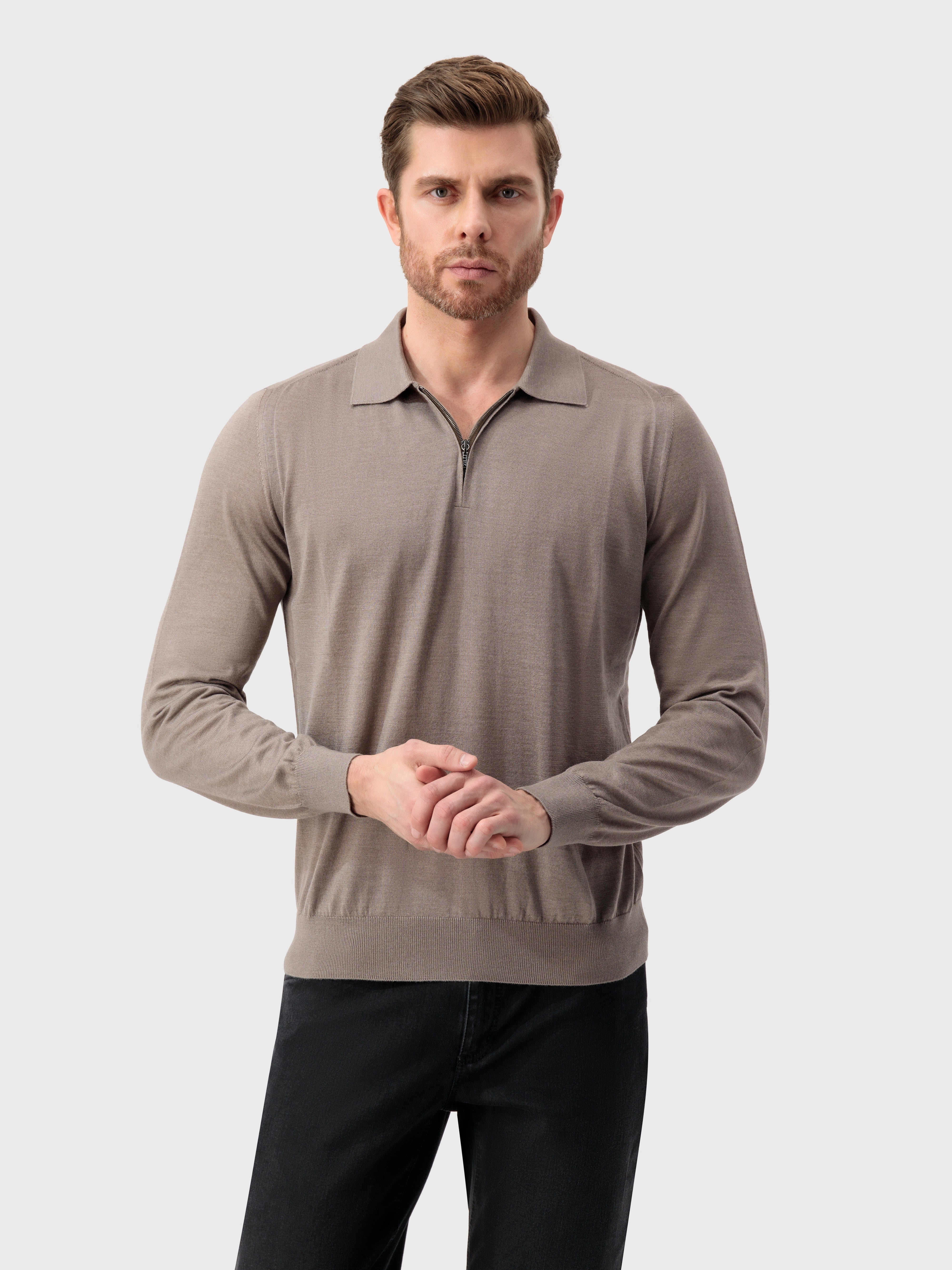 Трикотажный свитер тауп