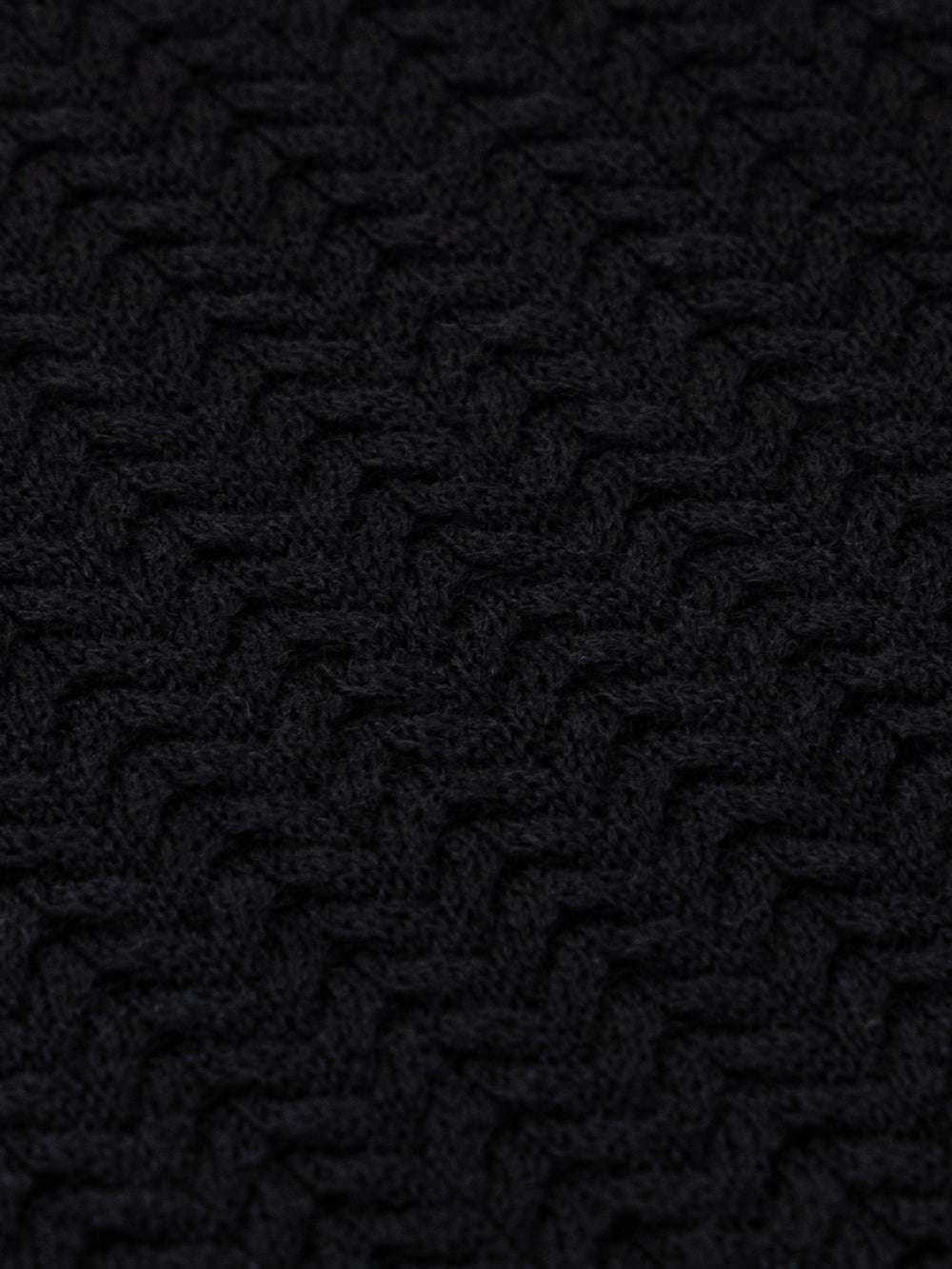 Поло с застежкой-молнией из шерсти, кашемира и шелка — черное