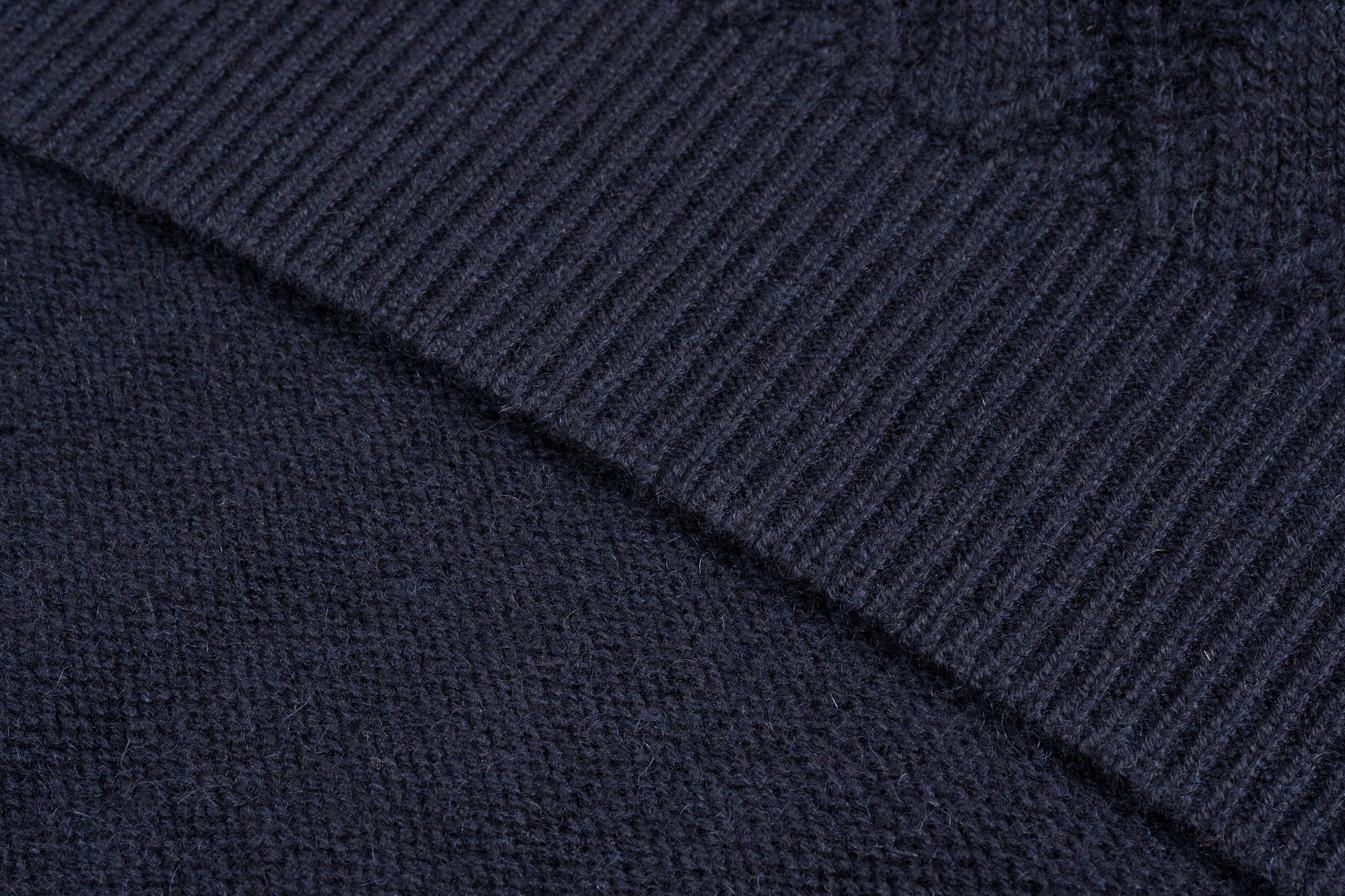 Свитер с вороненой горловиной и вышивкой льва - ZILLI